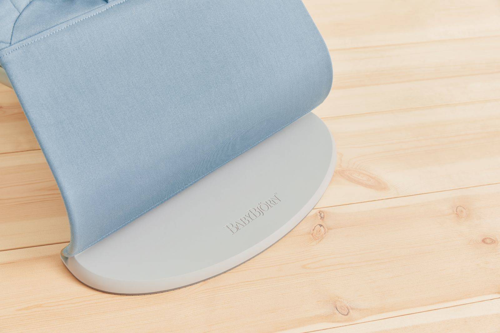 Кресло-качалка BabyBjorn Bliss Cotton