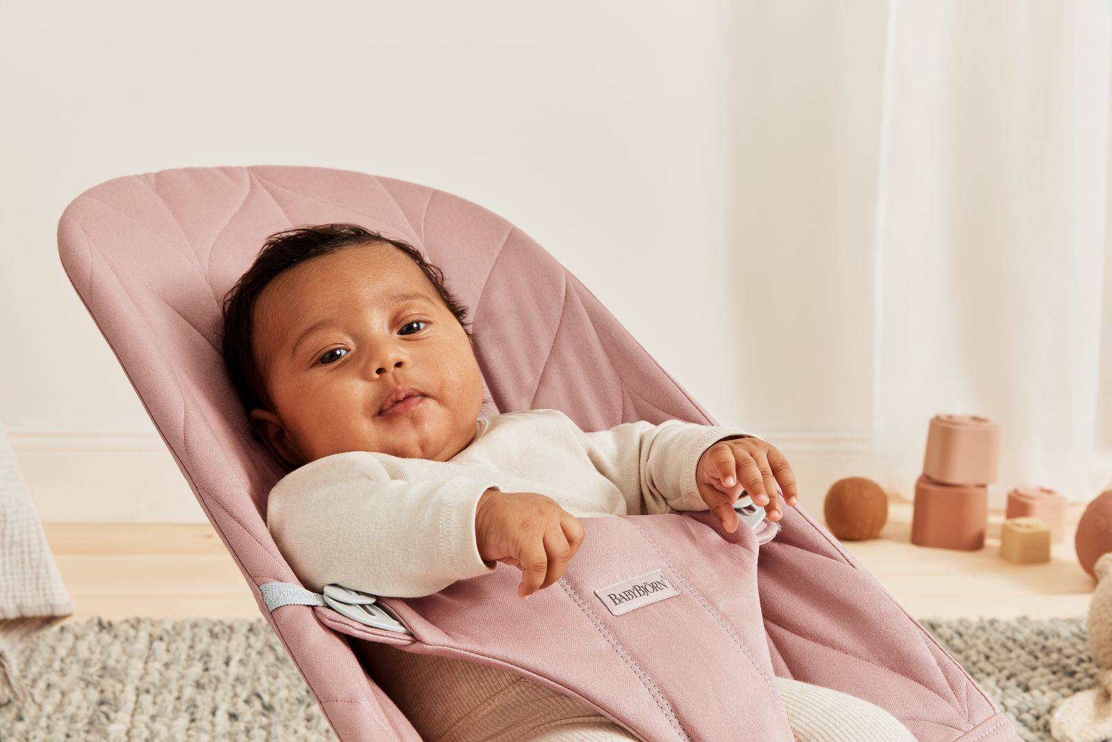Кресло-качалка BabyBjorn Bliss Cotton