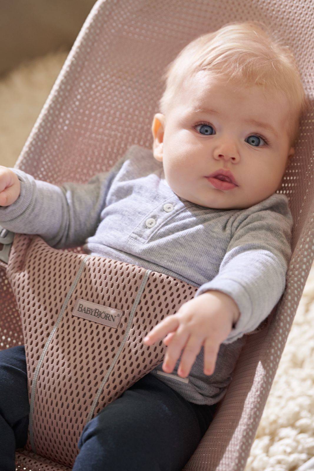 Кресло-качалка BabyBjorn Bliss Mesh