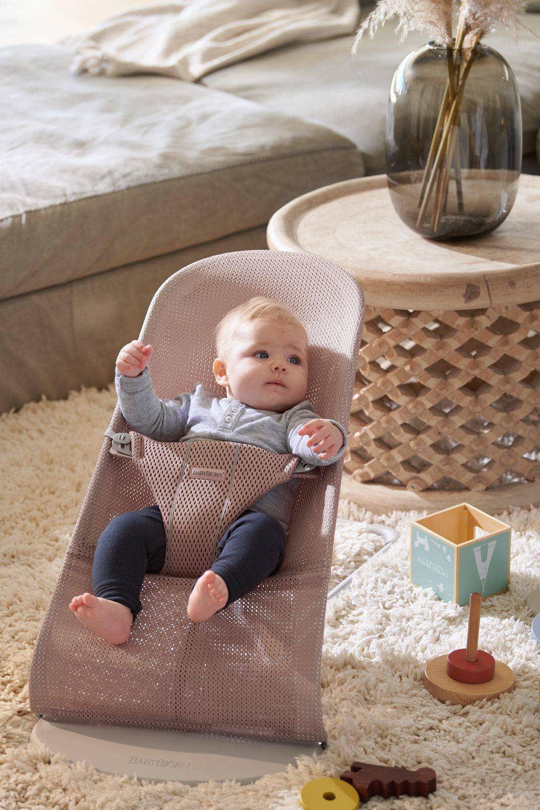 Кресло-качалка BabyBjorn Bliss Mesh
