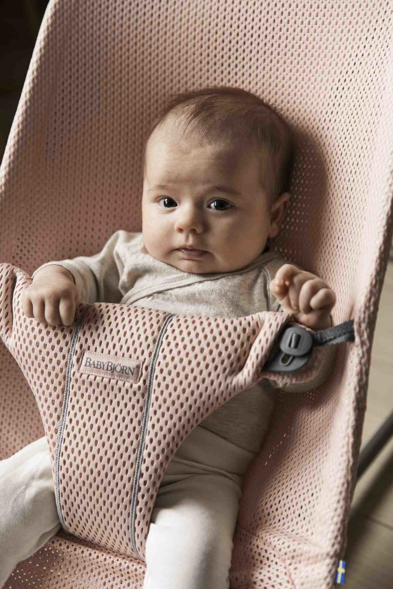 Кресло-качалка BabyBjorn Bliss Mesh