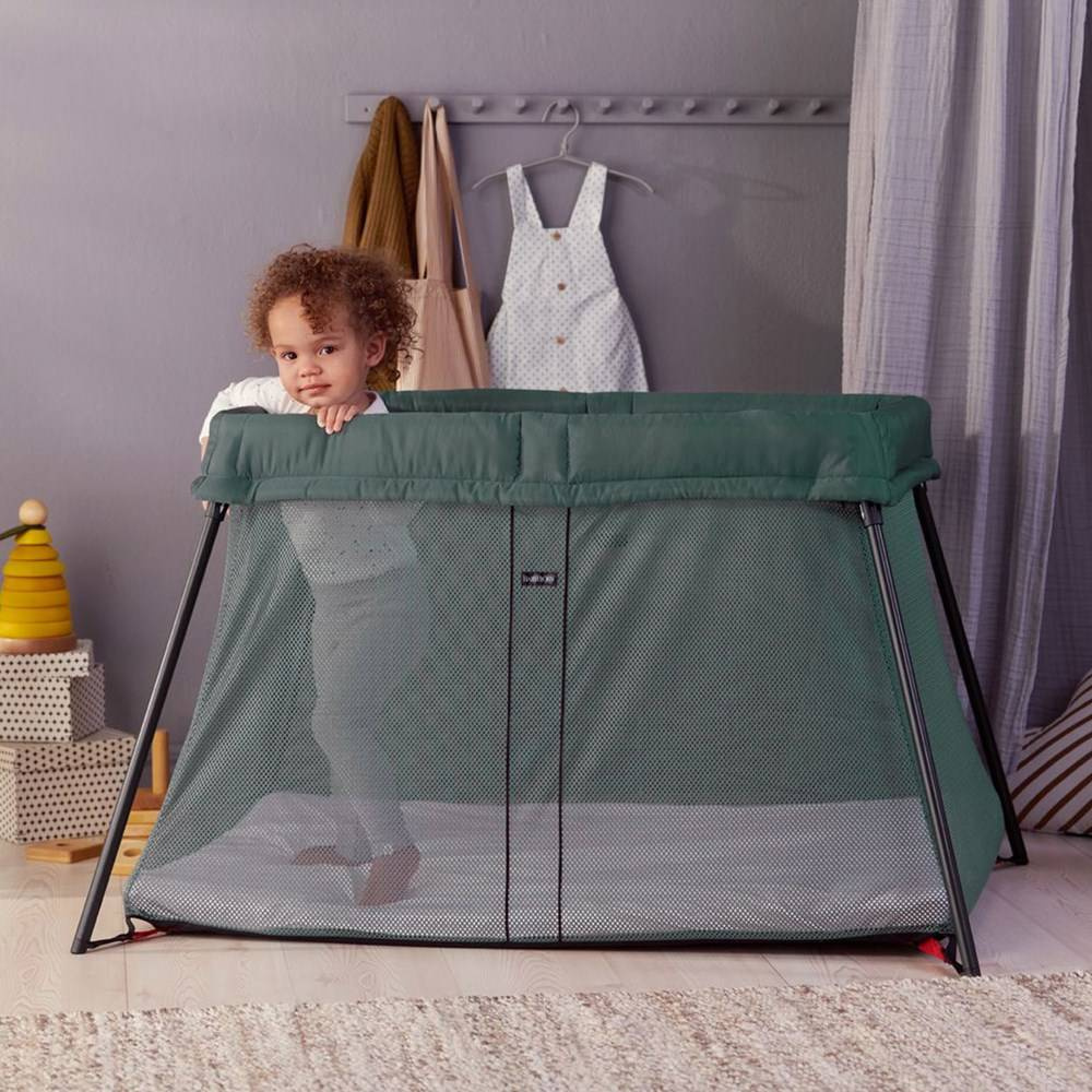 Детский манеж BabyBjorn Travel Crib Light