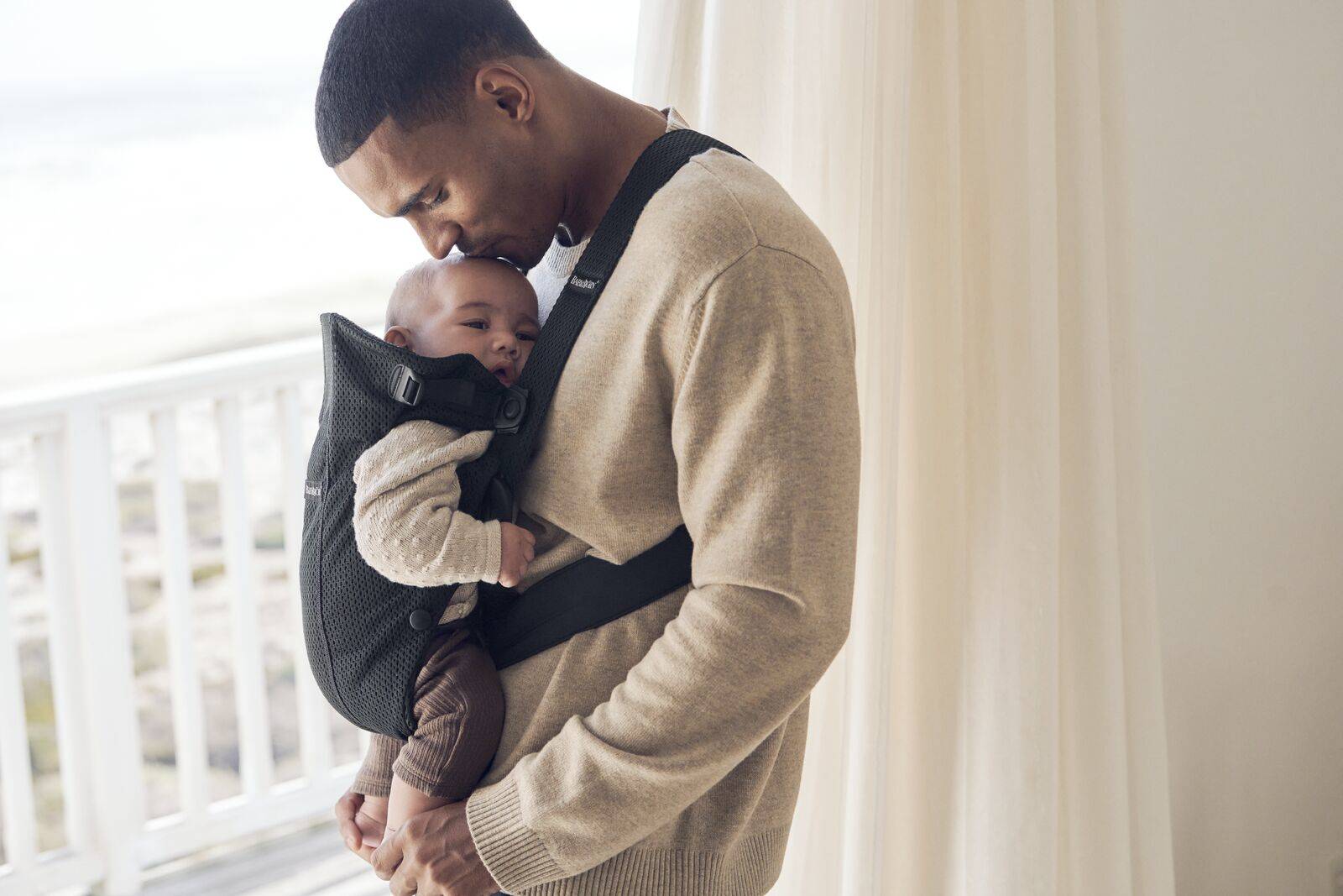 Кенгуру-переноска BabyBjorn Mini 3D Mesh