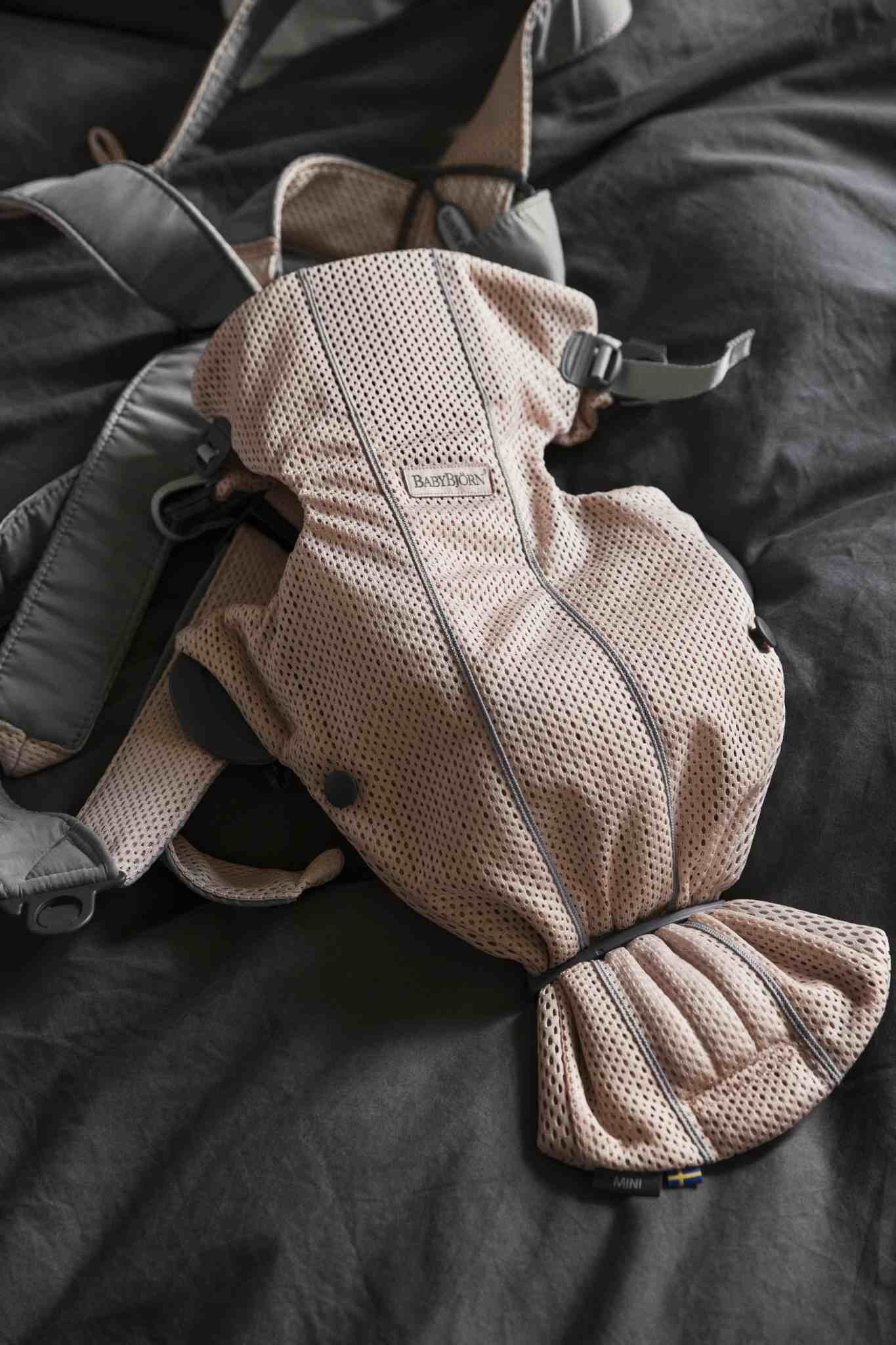 Кенгуру-переноска BabyBjorn Mini 3D Mesh