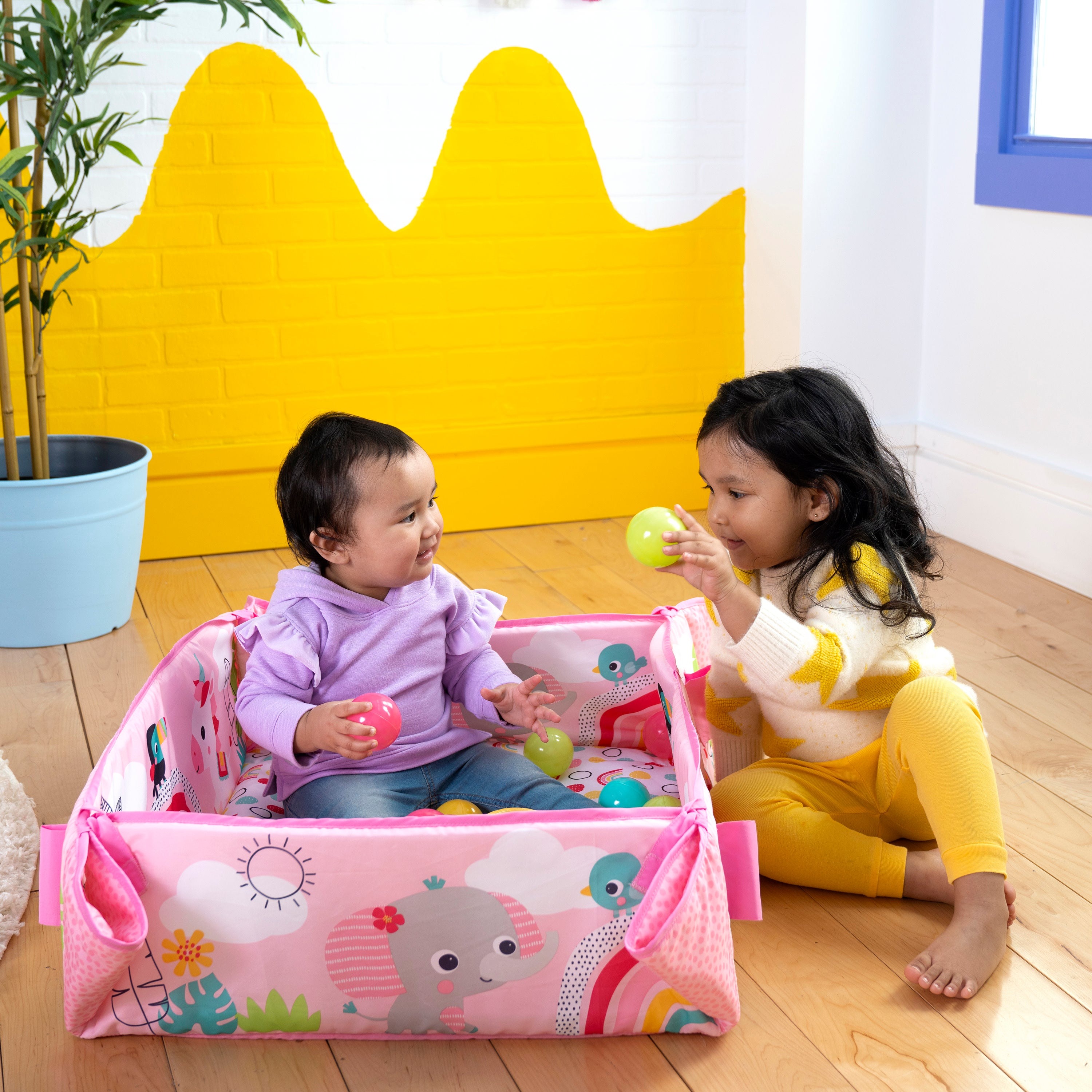 Игровой развивающий коврик Bright Starts Your Way Ball Play Rainbow Tropics с шариками, 74451126251