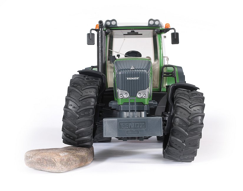 Игрушка BRUDER Трактор Fendt 936 Vario 1:16, 03040