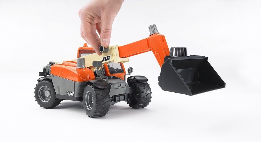 Машинка BRUDER Погрузчик JLG 2505 Telehandler с телескопическим ковшом 1:16, 02140