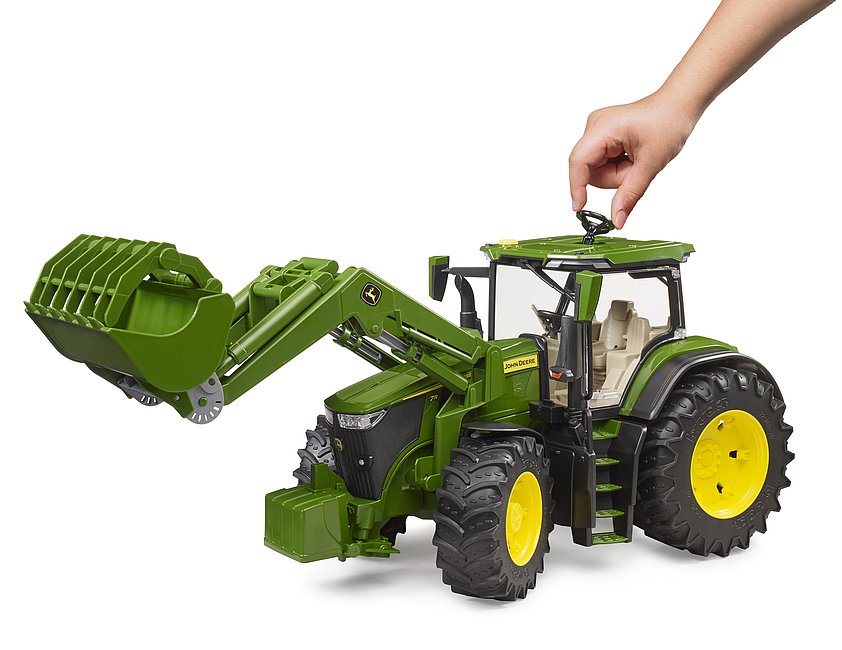 Транспорт BRUDER  Трактор John Deere 1:16, 03151