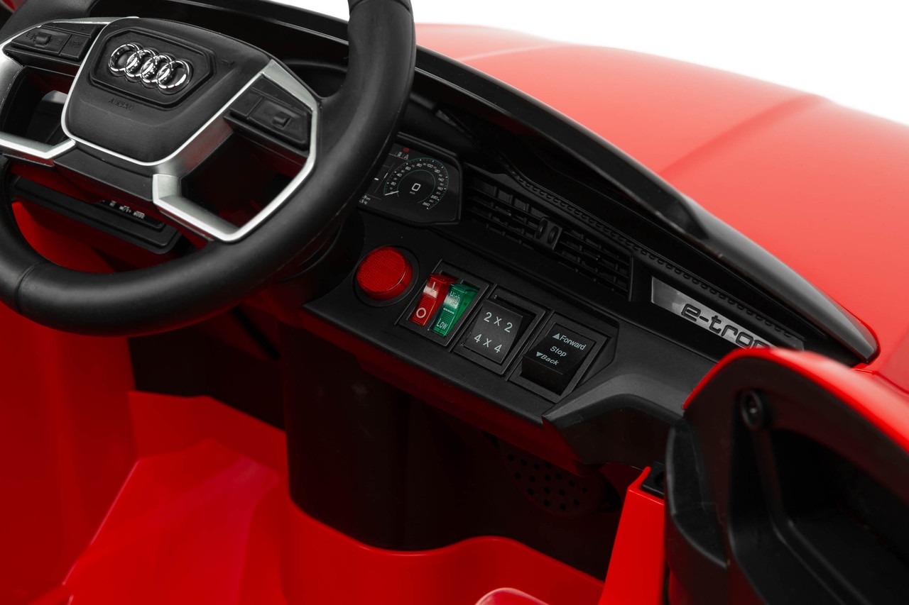 Детский электромобиль Caretero (Toyz) Audi E-tron Sportback 12 В