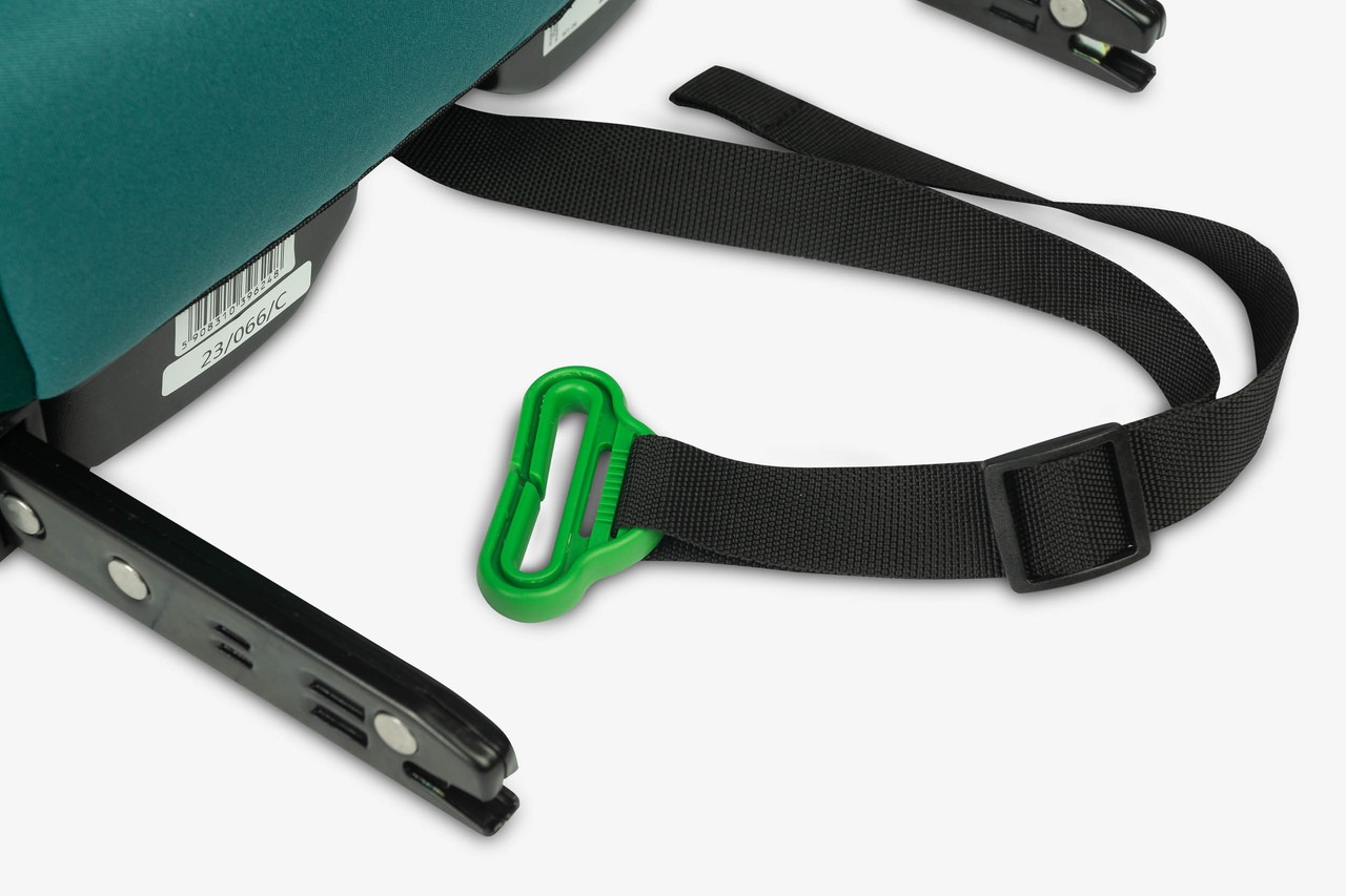 Автокресло-бустер Caretero Puma ISOFIX I-SIZE