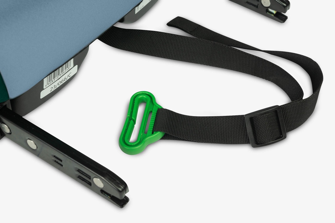 Автокресло-бустер Caretero Puma ISOFIX I-SIZE