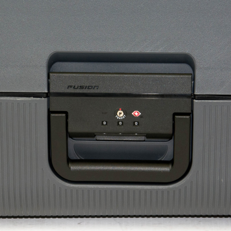 Чемодан на 4 колесах Echolac FUSION L, EcPW004-401