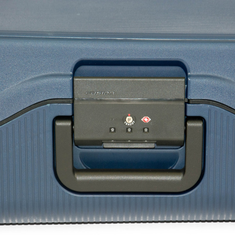 Чемодан на 4 колесах Echolac FUSION S, EcPW004-403