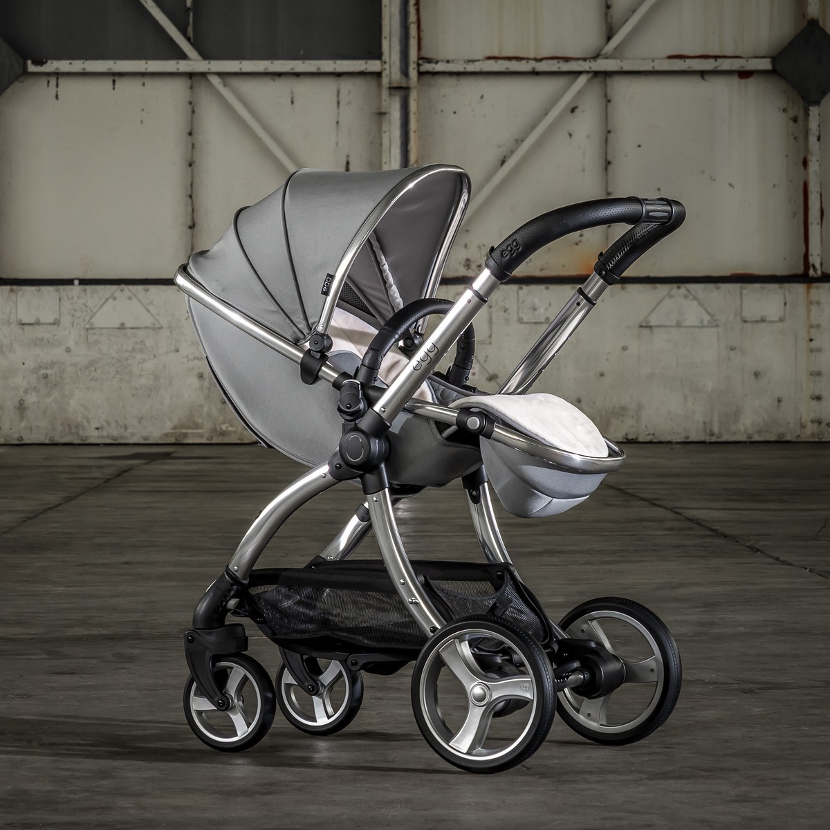 Прогулочная коляска Egg 2