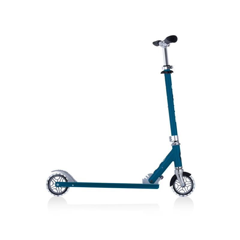 2-колесный самокат Globber Flow element lights с подсветкой колес