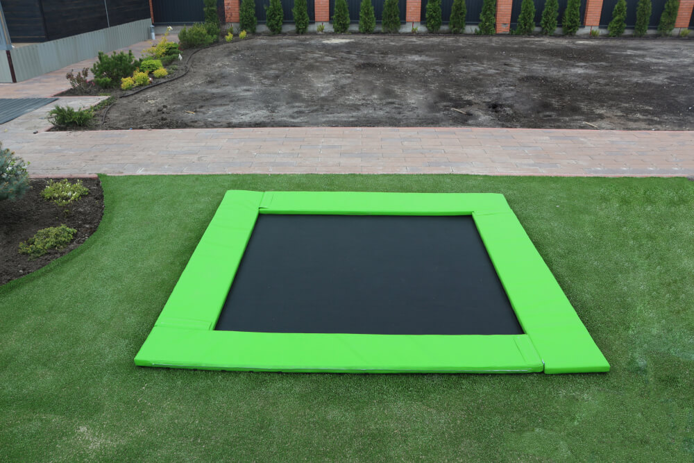 Грунтовой батут KIDIGO 4,4х4,4, 222704