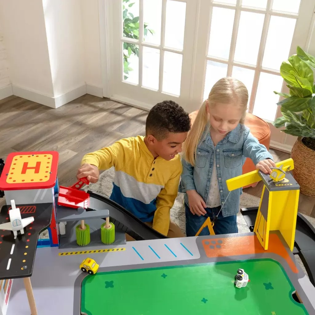 Игровой набор KidKraft гоночный трек Freeway Frenzy, совместимый с LEGO, KK18033