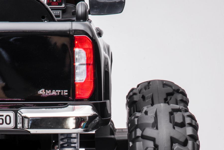 Электромобиль LeanToys Mercedes DK-MT950 4x4 2х12 В