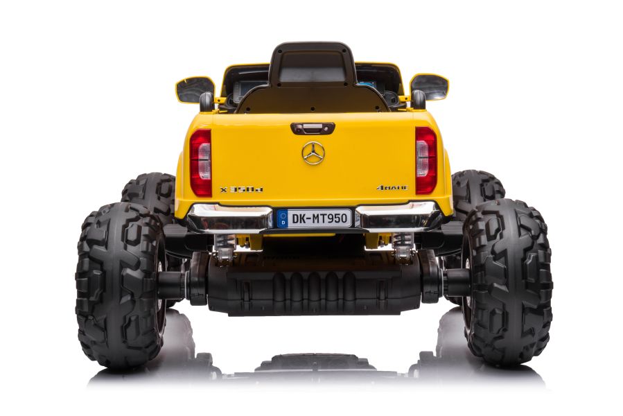 Электромобиль LeanToys Mercedes DK-MT950 4x4 лакированный 2х12 В