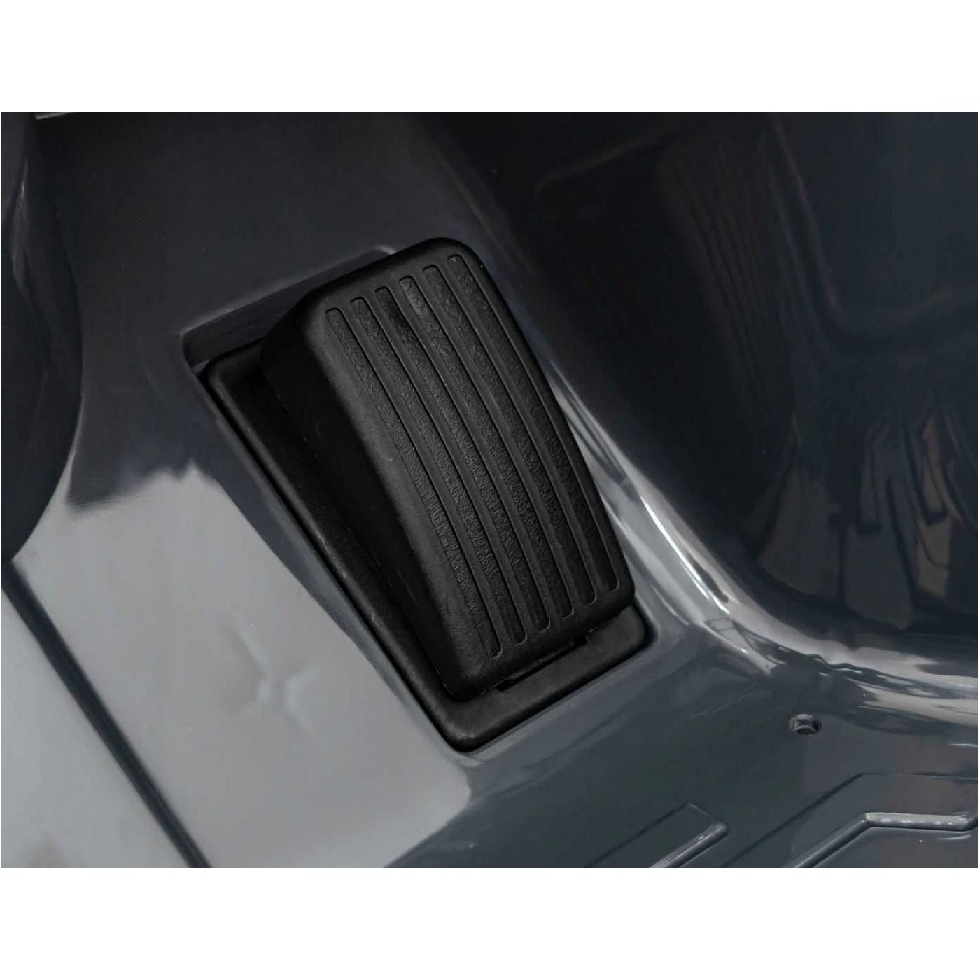 Детский электромобиль Ramiz Audi RSQ E-TRON 12 В