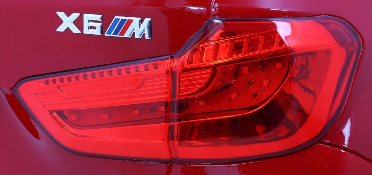 Электромобиль Ramiz BMW X6M окрашеный 12 В на пульте управления