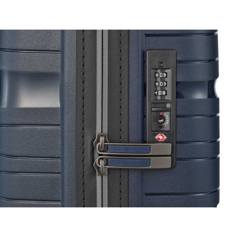 Чемодан Travelite MOTION S, TL074947