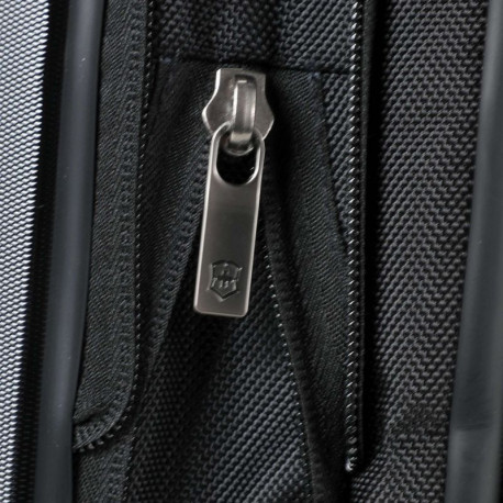 Victorinox Travel Чемодан CONNEX HS на 4 колесах M Expandable