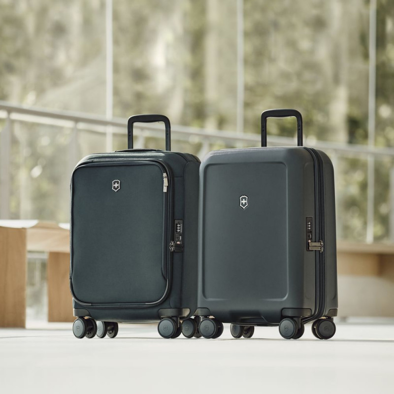 Victorinox Travel Чемодан CONNEX SS на 4 колесах S Frequent Flyer
